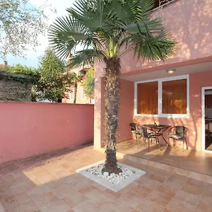 apartmani-sturago.in-istria.net/