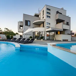 apartments-menalo.hotelinzadar.com/